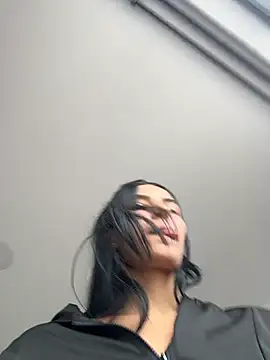 Snapshot of Ema_Rose_ chatting on July 18, 9:34 pm Ema Rose online show from July 18, 9:34 pm