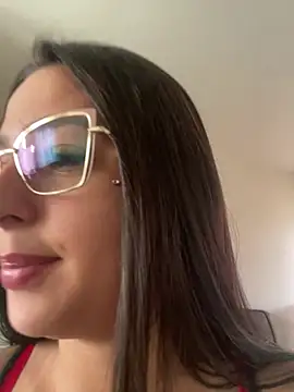 Snapshot of jujuarantes__2026 chatting on April 1, 12:39 pm jujuarantes 2026 online show from April 1, 12:39 pm