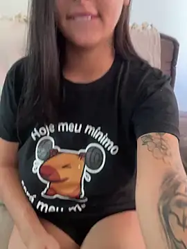 Snapshot of jujuarantes__2026 chatting on March 25, 1:32 pm jujuarantes 2026 online show from March 25, 1:32 pm