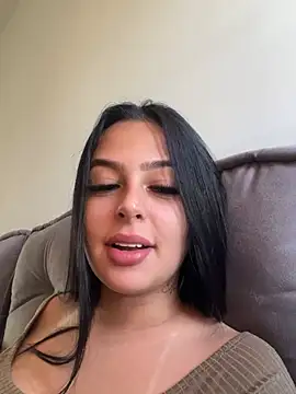 Snapshot of jujuarantes__2026 chatting on May 5, 2:09 pm jujuarantes 2026 online show from May 5, 2:09 pm