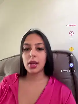 jujuarantes  2026 online show from May 27, 2:24 pm
