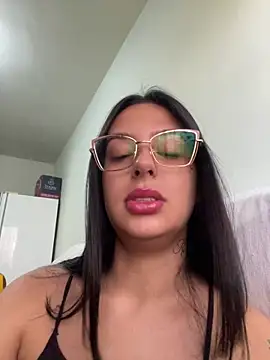 jujuarantes  2026 online show from February 25, 12:38 pm