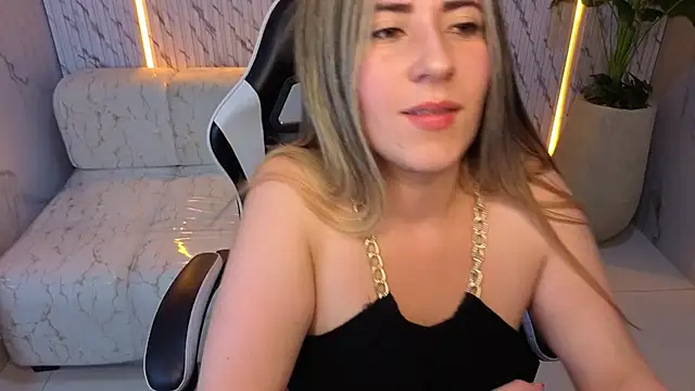 Phoebe Tx online show from December 21, 9:26 pm