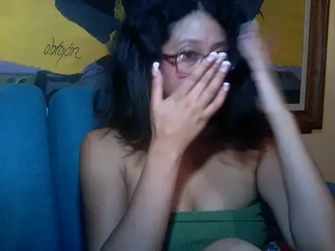 Snapshot of SweetDeya chatting on March 22, 3:32 am SweetDeya online show from March 22, 3:32 am