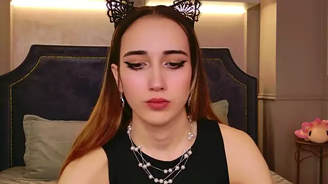 Gretta Lane online show from March 18, 5:32 am