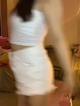 Sofiababy22 online show from May 8, 2:43 pm
