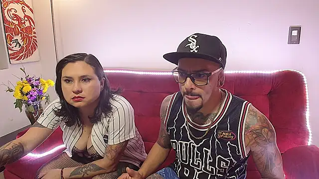 demond n violet online show from January 8, 2:06 am