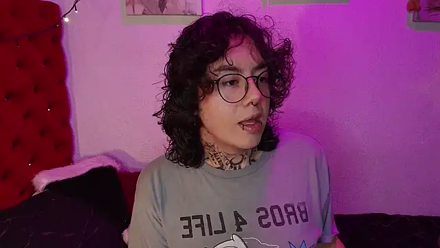 VelvetKai nom online show from December 23, 6:45 am