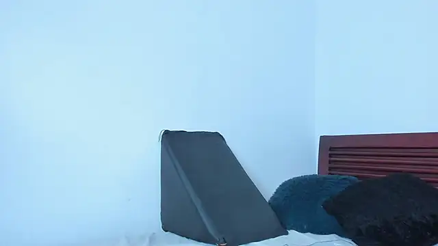 Snapshot of Megansweetcome chatting on June 13, 7:01 pm Megansweetcome online show from June 13, 7:01 pm