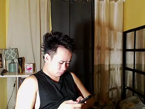 Snapshot of AnthonyCUMS17 chatting on February 9, 9:29 am AnthonyCUMS17 online show from February 9, 9:29 am