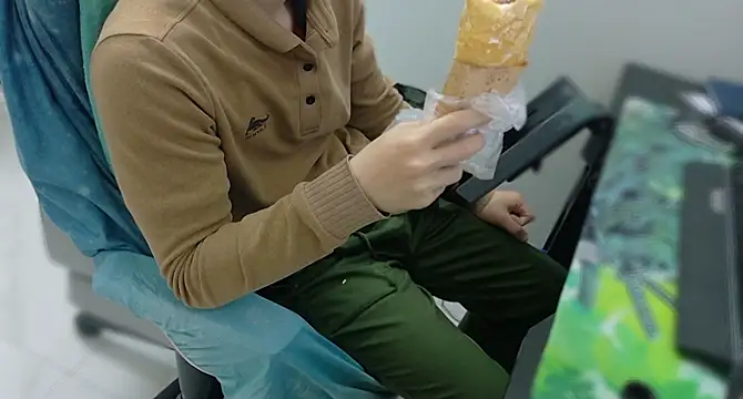 - kur - online show from March 9, 11:52 pm