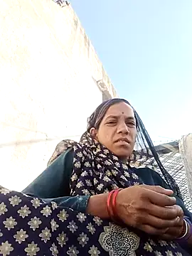 Karishma singh online show from April 10, 2:18 am