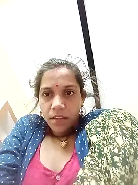 Karishma singh online show from February 8, 8:39 pm