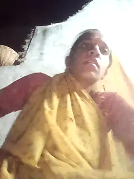 Karishma singh online show from April 14, 3:06 pm