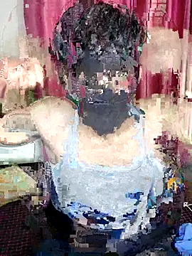 Snapshot of xrealcam699 chatting on February 20, 10:06 am xrealcam699 online show from February 20, 10:06 am