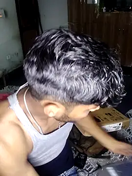 Snapshot of xrealcam699 chatting on February 23, 10:27 am xrealcam699 online show from February 23, 10:27 am