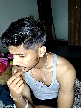 Snapshot of xrealcam699 chatting on February 24, 10:05 am xrealcam699 online show from February 24, 10:05 am