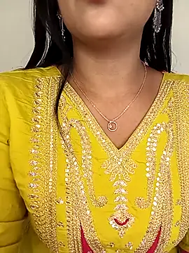 Deshi bhabhi143 online show from April 30, 7:15 am