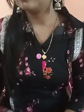 Deshi bhabhi143 online show from June 24, 6:56 am