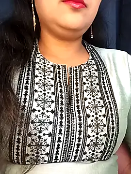 Deshi bhabhi143 online show from February 5, 6:20 am