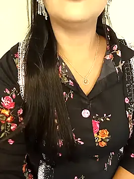 Deshi bhabhi143 online show from April 26, 6:43 am