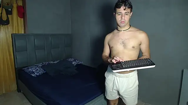 MAXIMILAINO-XXX online show from May 8, 11:52 pm