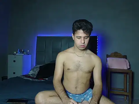 MAXIMILAINO-XXX online show from February 11, 2:22 am