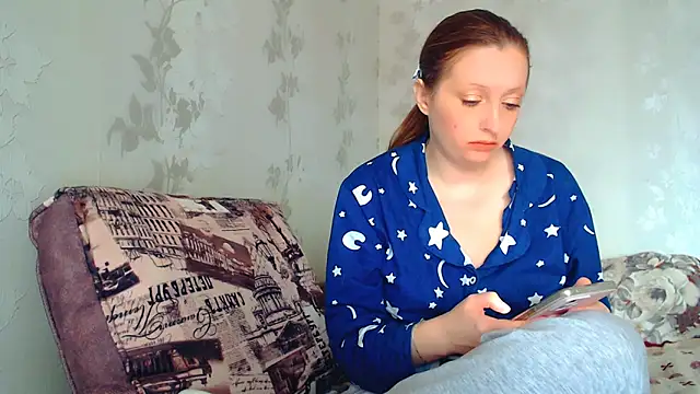 CrystallAngel online show from February 5, 11:50 am