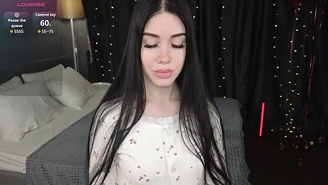 Chloe   Davis online show from March 1, 12:10 am