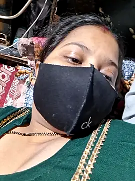 Radhacpl9528 online show from January 17, 3:59 pm