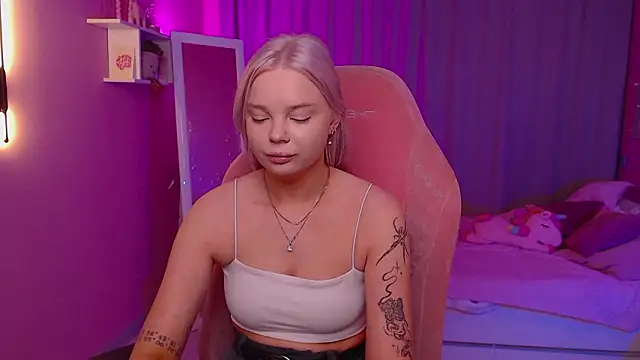 Leslie Caronn online show from March 19, 7:52 am