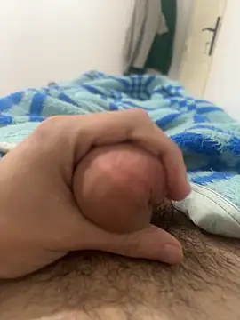 Snapshot of Grossebite2905 chatting on January 19, 12:31 pm Grossebite2905 online show from January 19, 12:31 pm