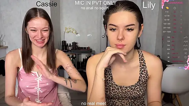 girls secrets online show from February 27, 10:04 am