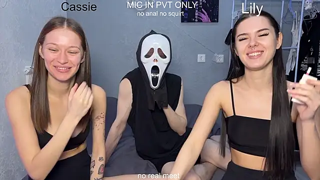girls secrets online show from March 19, 10:26 am