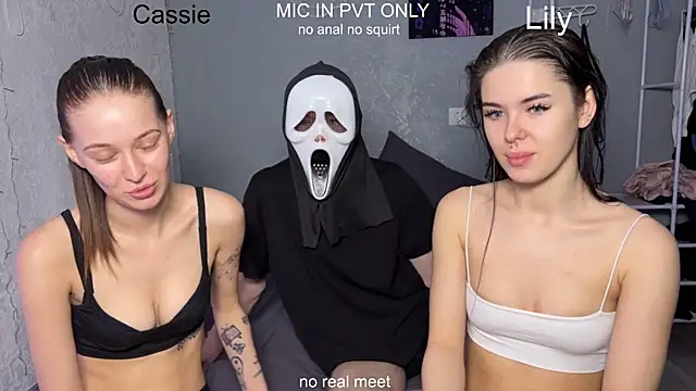 girls secrets online show from March 25, 10:14 am