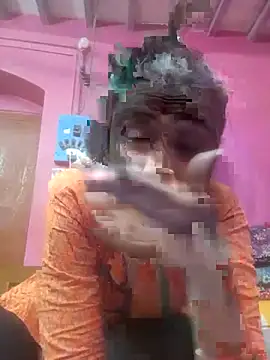 Snapshot of Hooghlypinkivabi chatting on February 13, 1:22 pm Hooghlypinkivabi online show from February 13, 1:22 pm