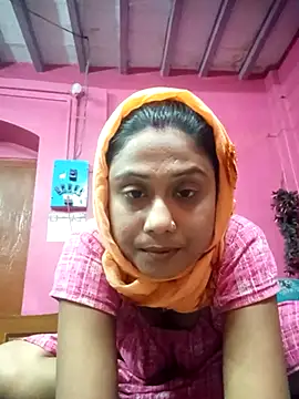 Snapshot of Hooghlypinkivabi chatting on February 6, 12:45 pm Hooghlypinkivabi online show from February 6, 12:45 pm