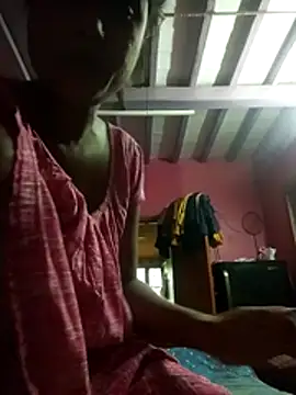 Snapshot of Hooghlypinkivabi chatting on February 7, 11:40 am Hooghlypinkivabi online show from February 7, 11:40 am