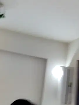 -Lovely-y online show from April 15, 4:18 am