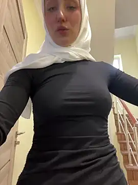 LuxBrunette  online show from May 17, 6:13 am
