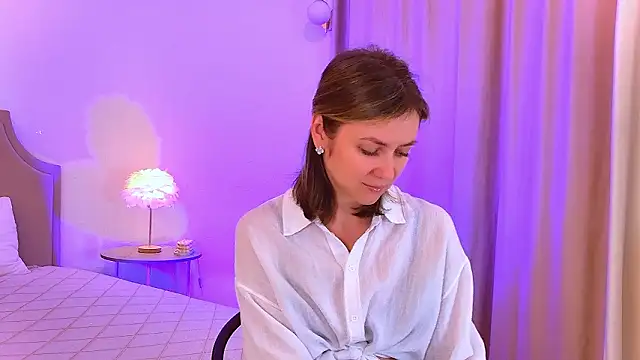 EmeraldGlow online show from February 10, 2:38 pm