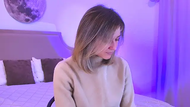 EmeraldGlow online show from February 24, 2:40 pm