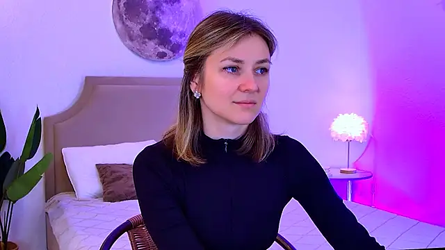 EmeraldGlow online show from February 27, 2:39 pm