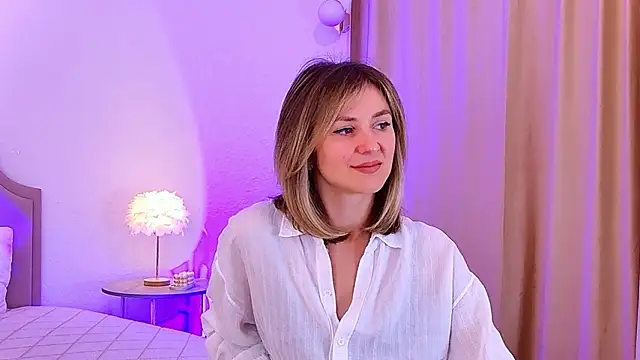 EmeraldGlow online show from February 8, 2:59 pm