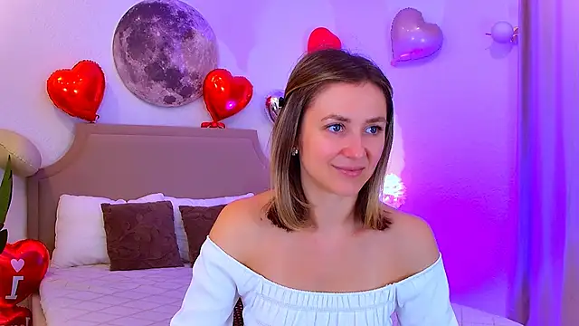 EmeraldGlow online show from February 13, 2:39 pm