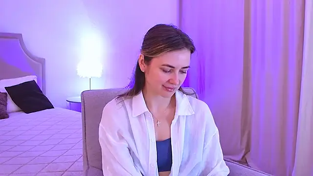 EmeraldGlow online show from March 31, 3:25 pm