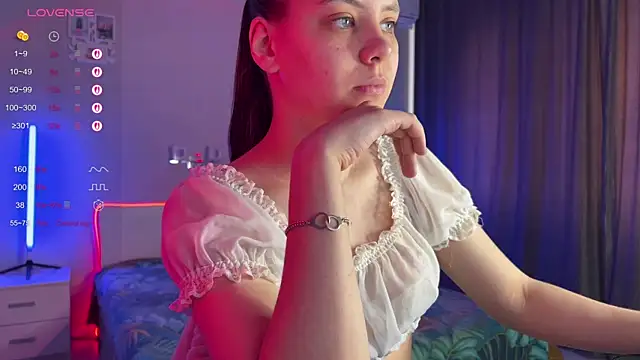Katherine   Ross online show from May 15, 10:35 am