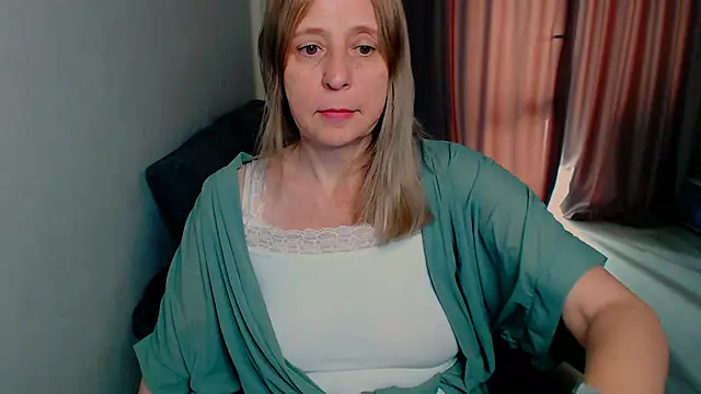 MiLenaMilf online show from June 2, 5:29 am