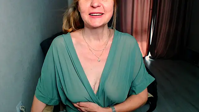MiLenaMilf online show from May 18, 5:56 am