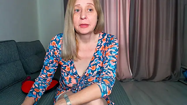 MiLenaMilf online show from March 15, 6:42 am